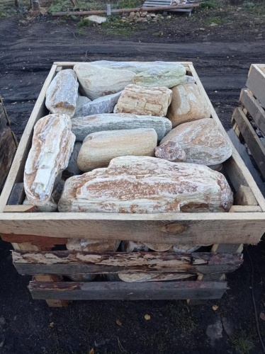 Златолит жёлтый, жёлто-зелёный глыбки и валуны для ланшафтного дизайна купить в Красноуфимске