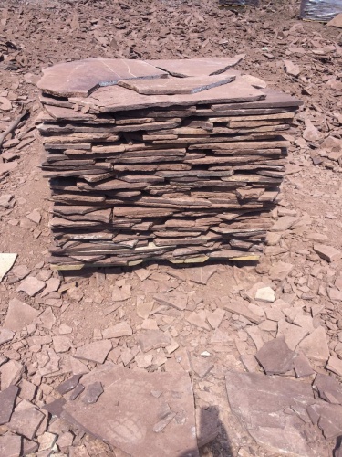 Плитняк лемезит бордовый для цоколя 1,5-2 см купить в Красноуфимске