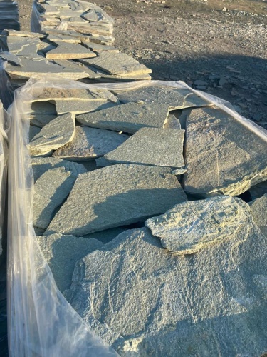 Плитняк златолит зелёный для цоколя, отмостки купить в Красноуфимске