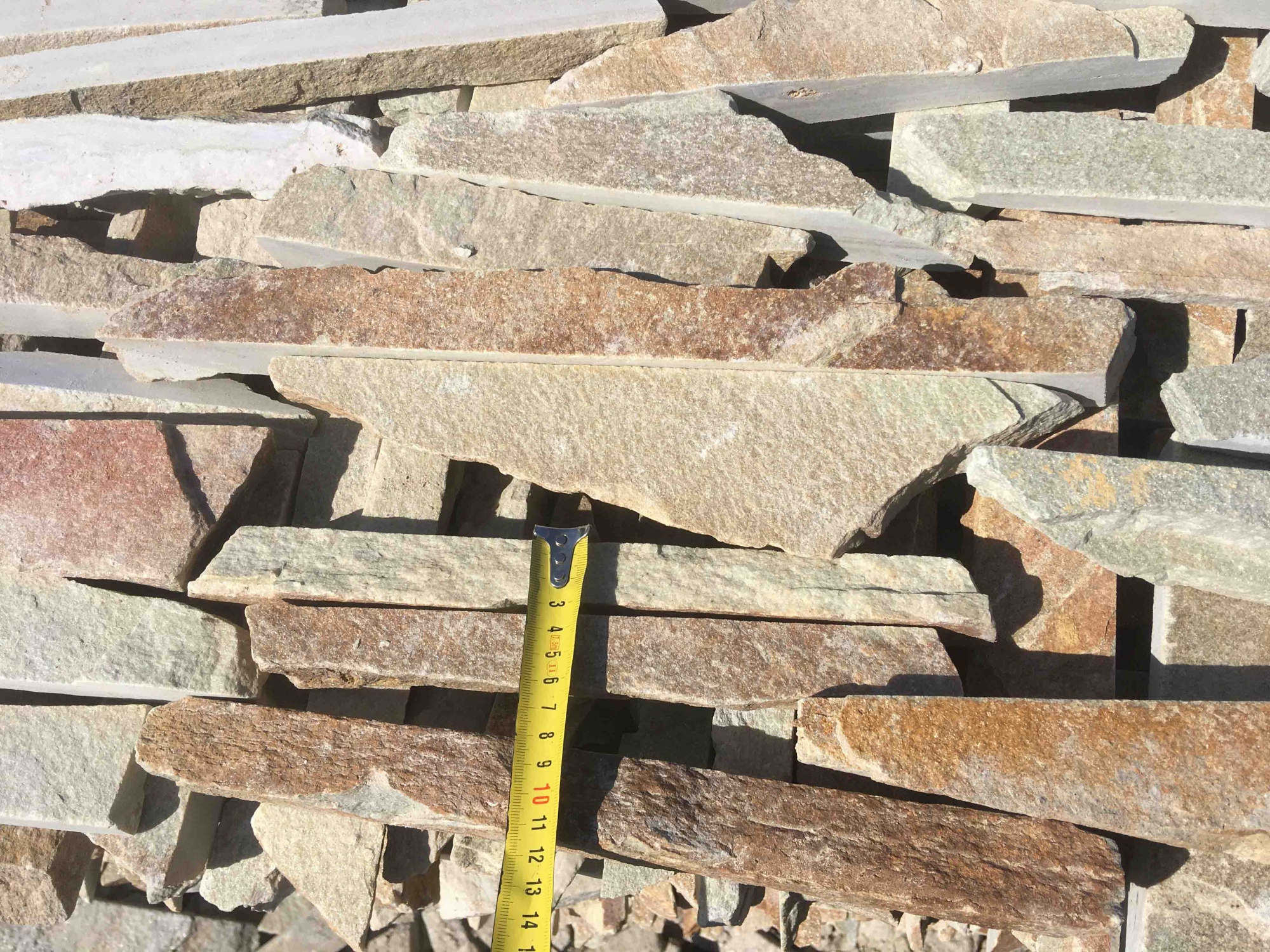 Горбушка златолит золотистый для облицовки купить в Красноуфимске