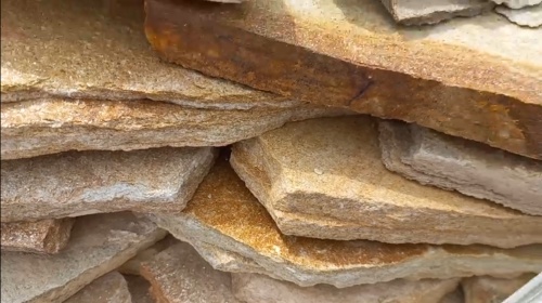 Плитняк златолит жёлтый золотистый для отмостки купить в Красноуфимске