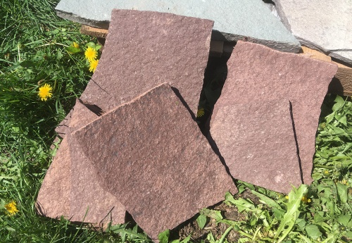 Плитняк лемезит бордовый для цоколя 1,5-2 см купить в Красноуфимске