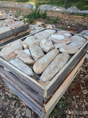 Златолит жёлтый, жёлто-зелёный глыбки и валуны для ланшафтного дизайна купить в Красноуфимске