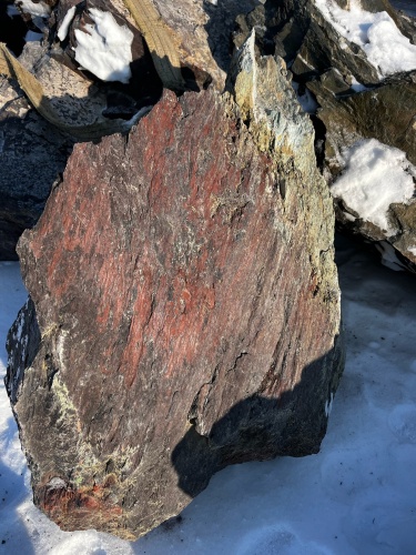 Ландшафтные глыбы красно-фиолетовые 200-1000 килограмм купить в Красноуфимске