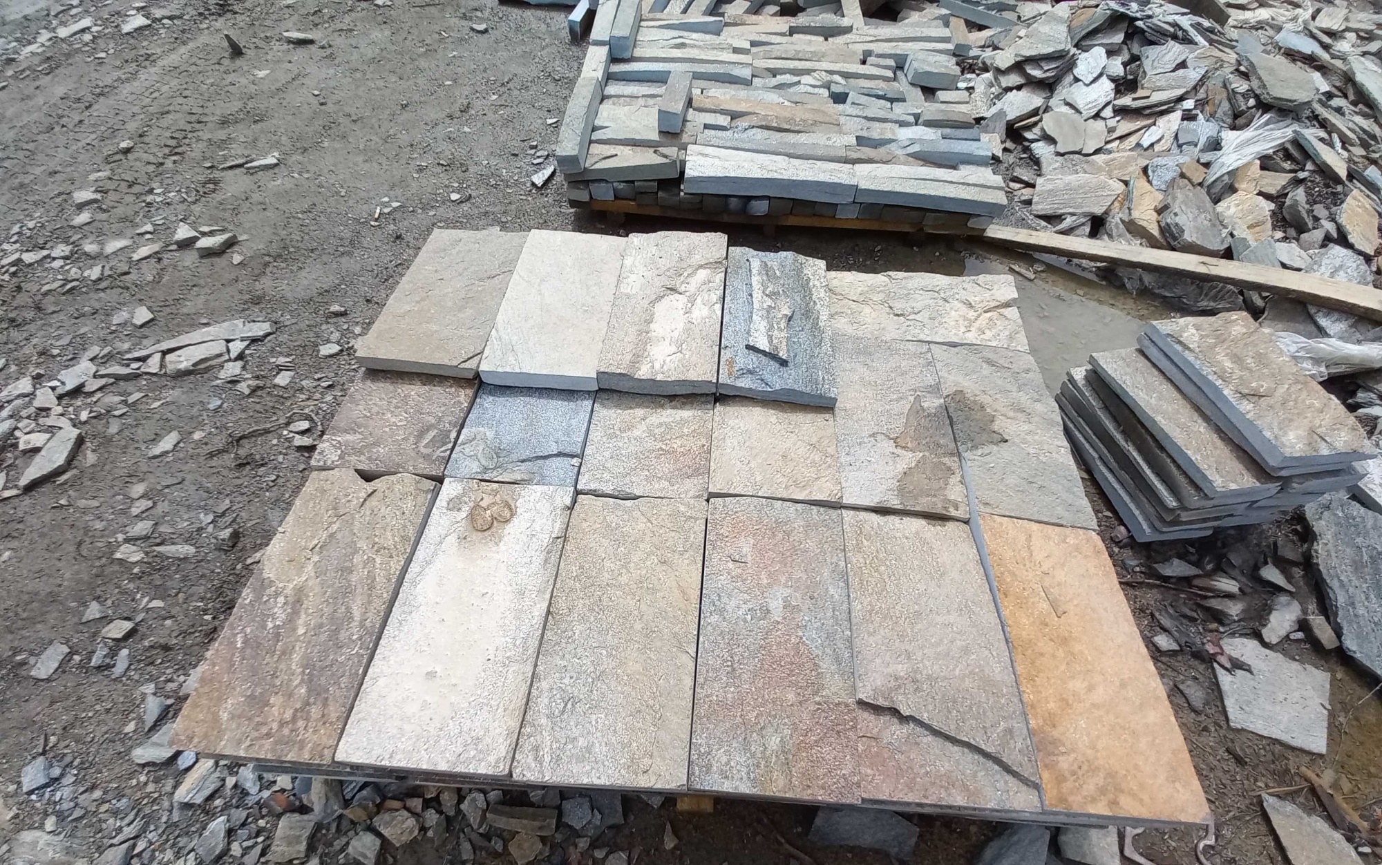 Плитка пилёная златолит Уральский для фасада купить в Красноуфимске