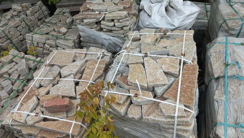 Гранитный плитняк галтованный для парковки купить в Красноуфимске