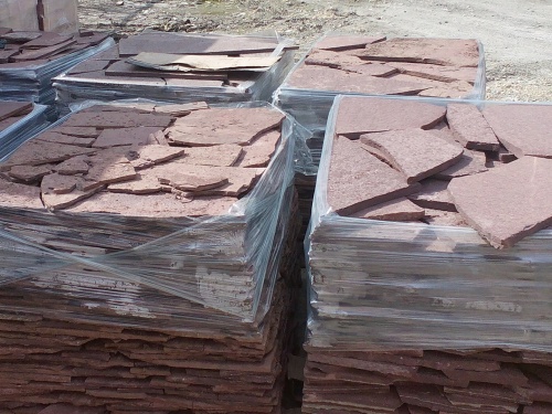 Плитняк лемезит бордовый для облицовки цоколя 20-25 мм  купить в Красноуфимске