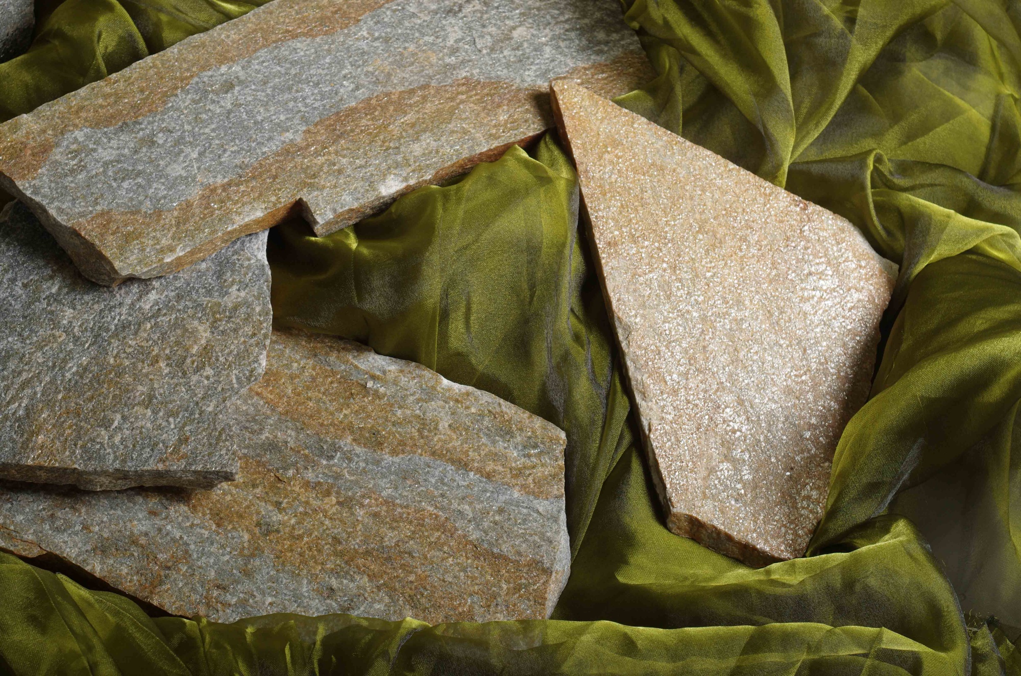 Плитняк златолит Уральский  для фасада купить в Красноуфимске