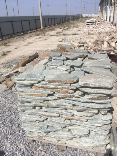 Златолит серебристый галтованный для лестниц купить в Красноуфимске